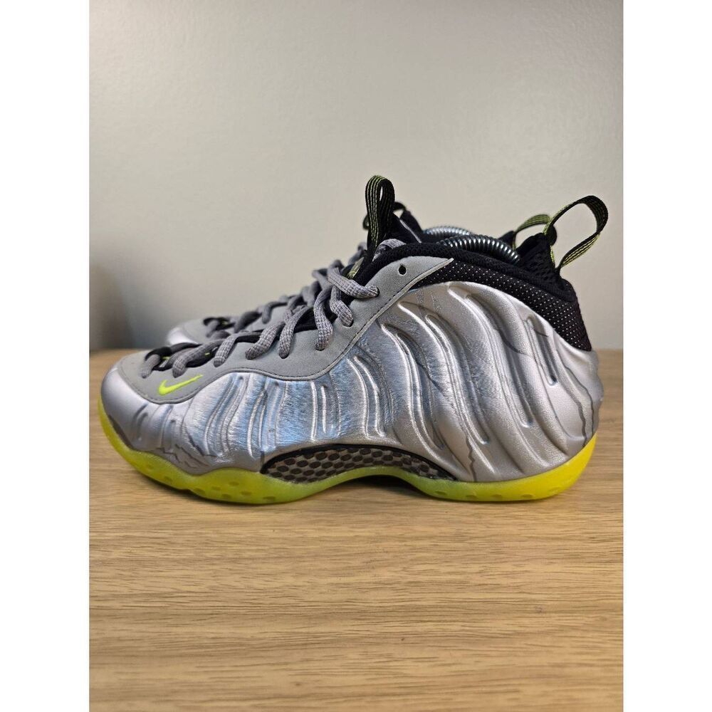 Nike Air Foamposite One PRM Metallic Camo Men’s Shoes Size 8 Silver